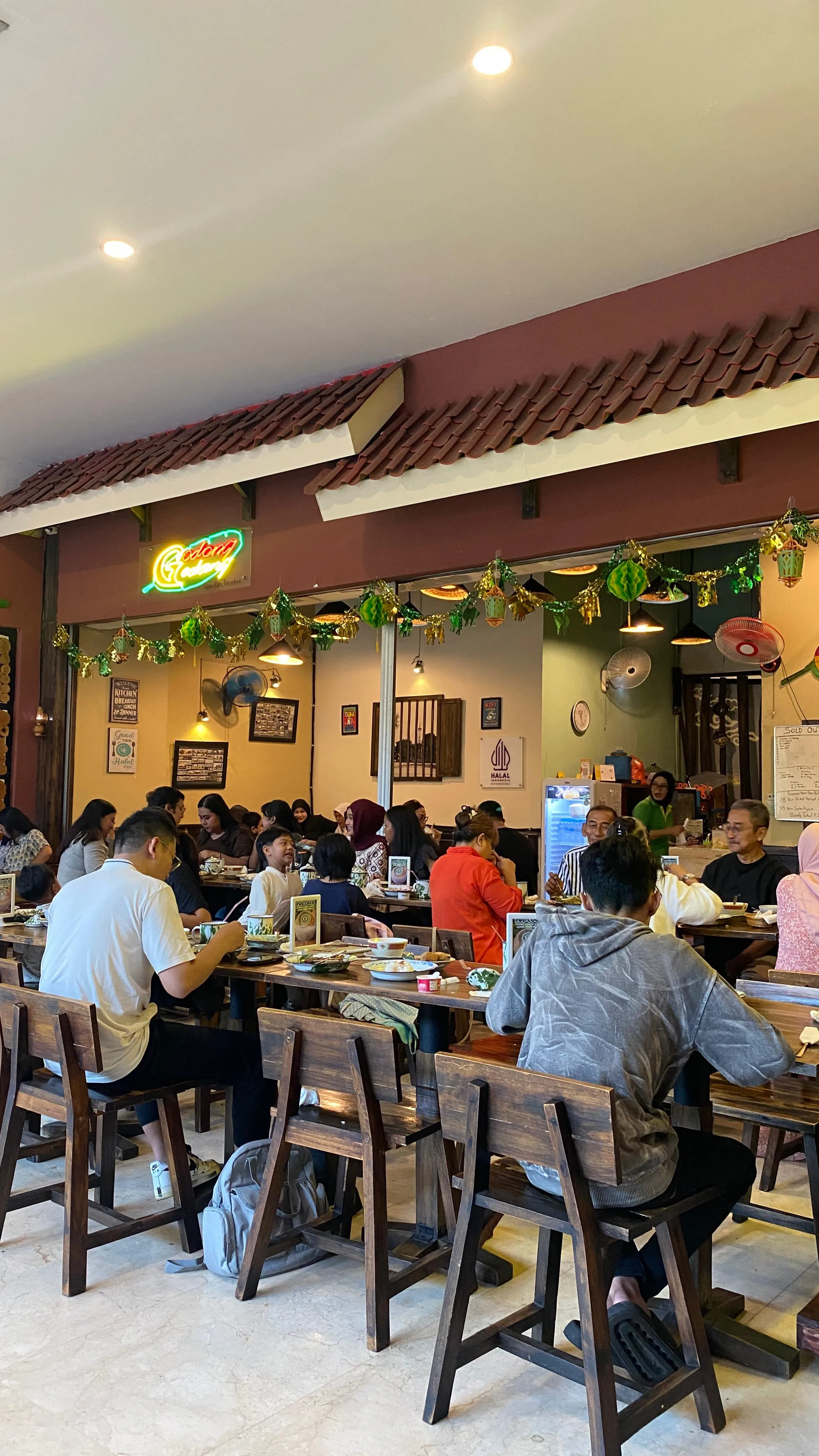Suasana Godong Gedang Resto